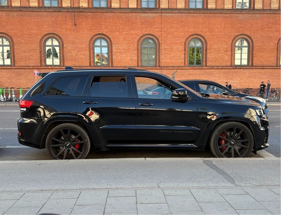 Image of Jeep Grand Cherokee