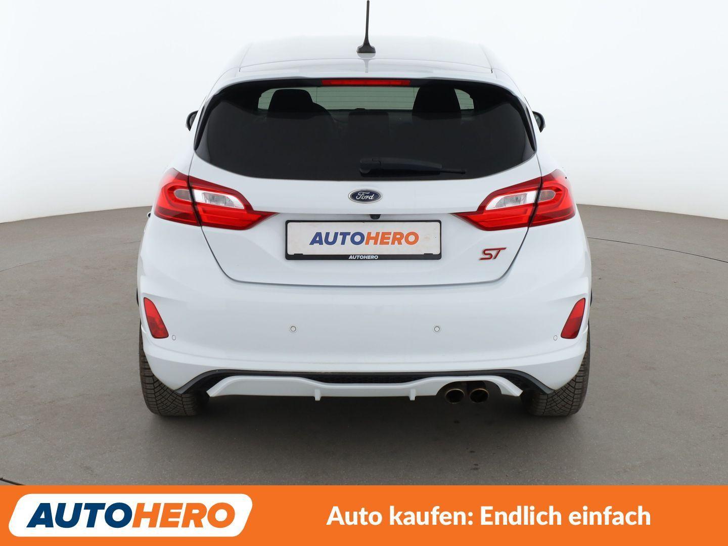 Ford Fiesta 1.5 EcoBoost ST*TEMPO*PDC*SHZ*