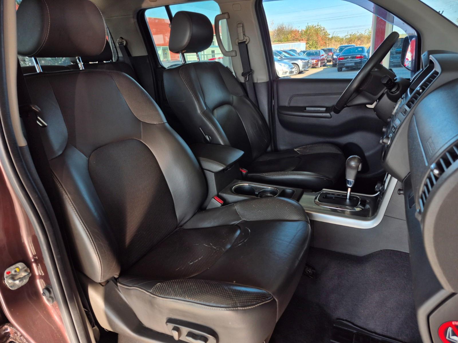 Nissan Navara Double Cab 3.0 dCi V6 231 ch BVA 4x4 / 121 000 km / Bose / Toit ouvrant / Cuir / Caméra de recul