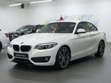 BMW 230 Coupe Sport Line/AHK/SHZ/LED/SPORTBREMSE/TOP - BMW 230 aus 2017