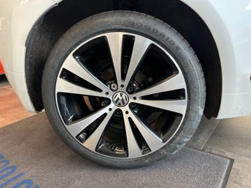 Volkswagen Scirocco *PANORAMA*NAVI*PDC*KLIMA*2-ZONEN*