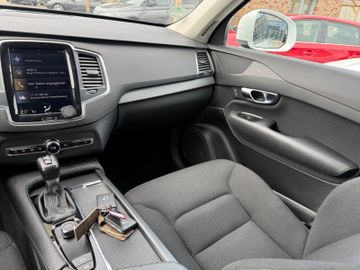 Volvo XC90 - 11