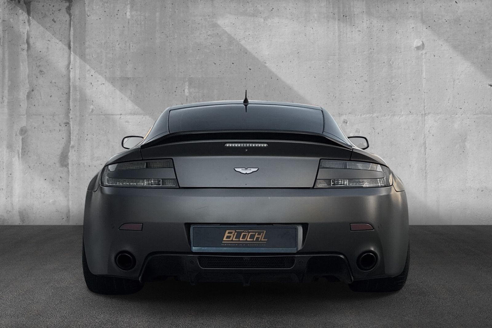 Fahrzeugabbildung Aston Martin V8 Vantage*Handschalter*Deutsches Auto