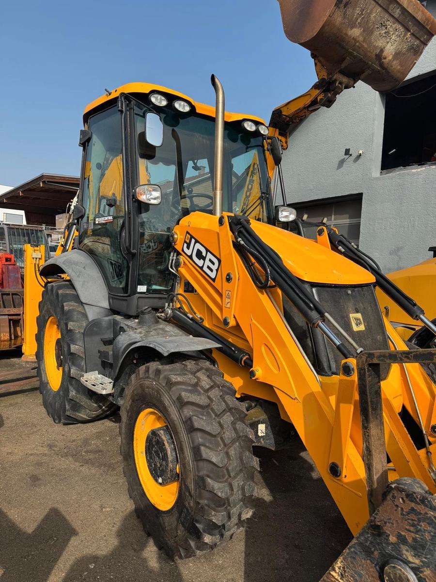 JCB 3CX- BJ 2018