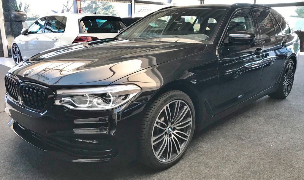 Image of BMW 530