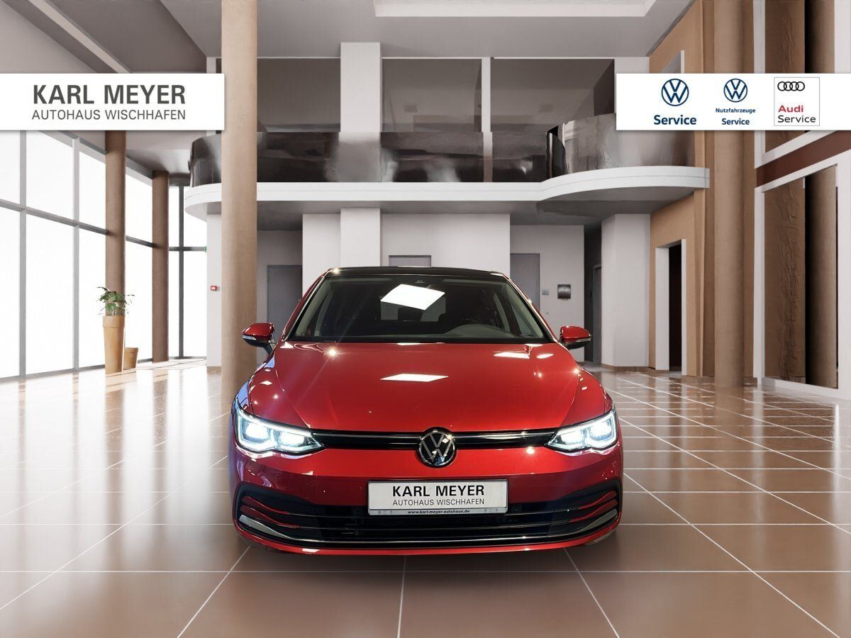 Fahrzeugabbildung Volkswagen Golf Active 1.5 TSI 6-Gang IQ.Light Navi Pano