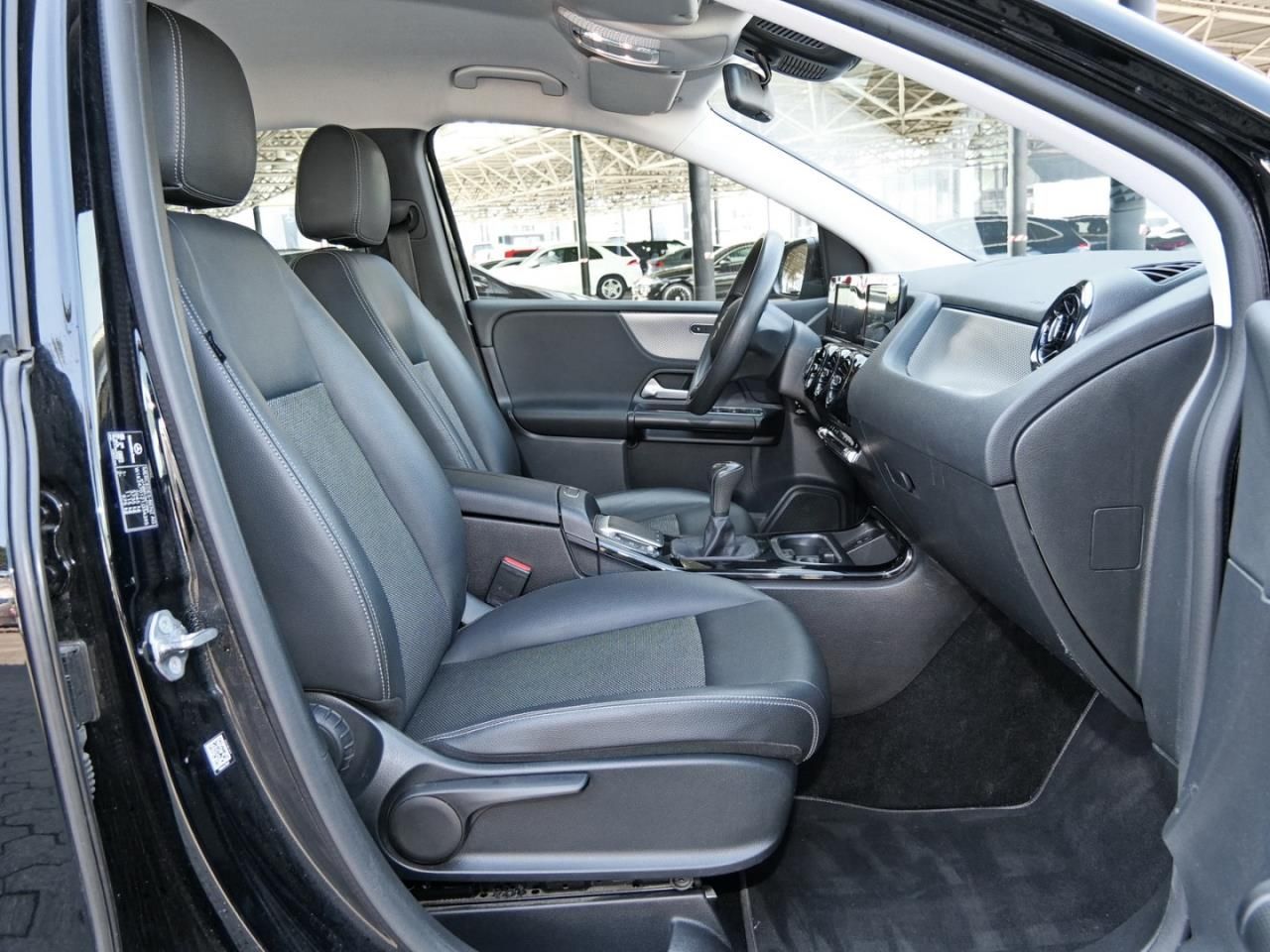 Mercedes-Benz B 200 d MBUX Navi+ Standheizung AHK foto 8