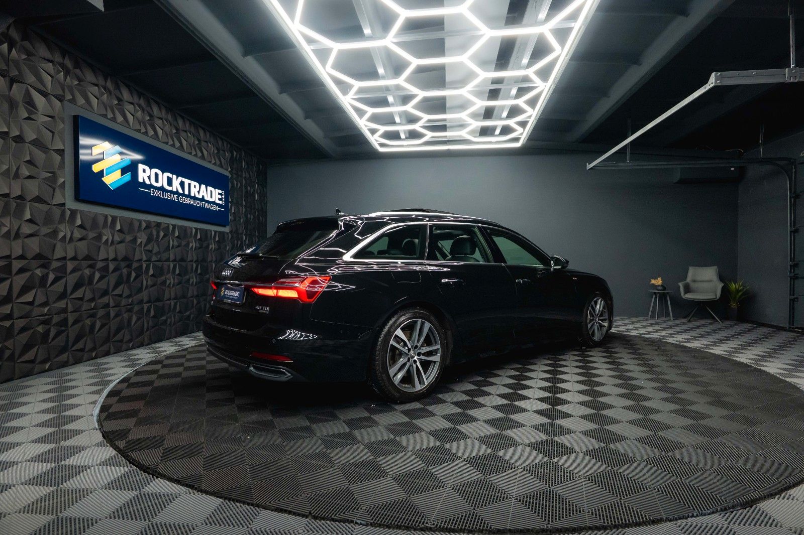 Fahrzeugabbildung Audi A6 Avant 45 TDI quattro Sport design *Pano*ACC*