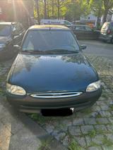 Ford Escort 1.6i 16V Ghia Ghia - Ford Escort Gebrauchtwagen in Gelsenkirchen
