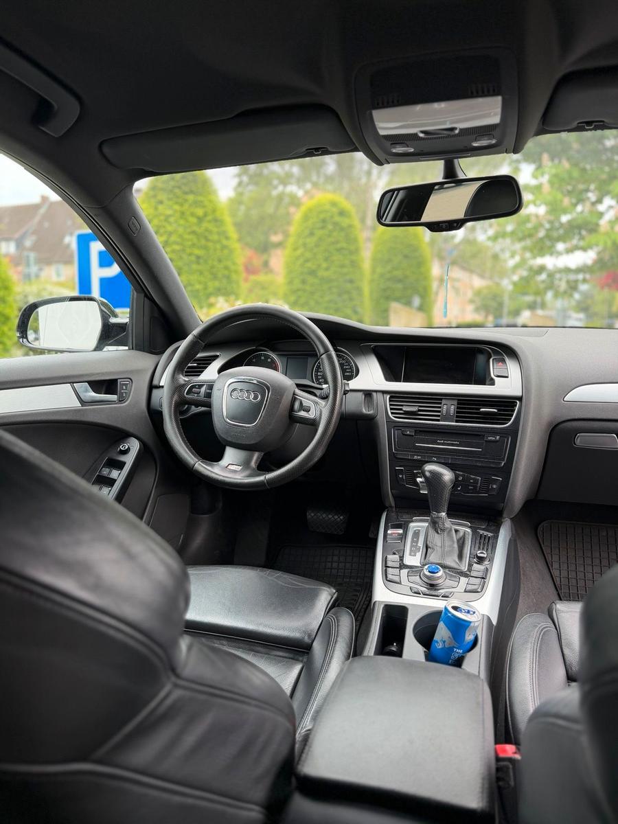 Audi A4 2011 — photo 6
