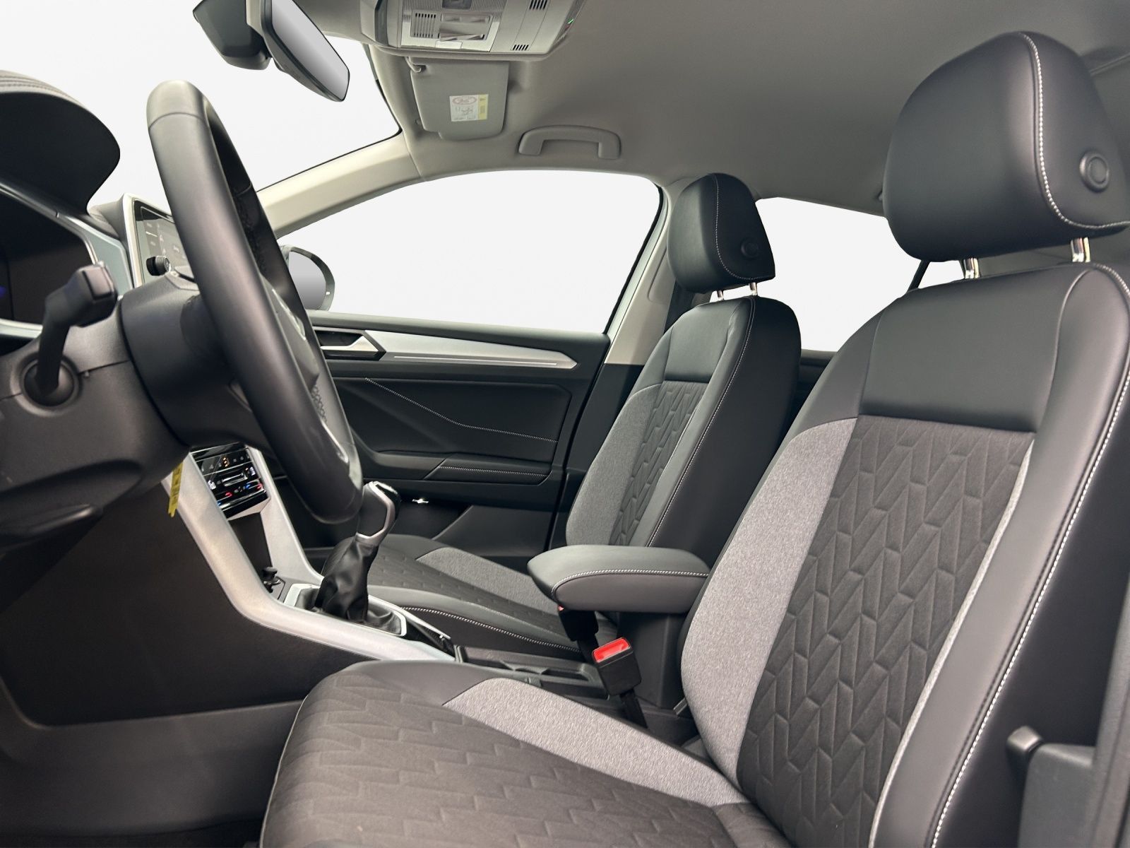 Volkswagen T-Roc - Bild 13