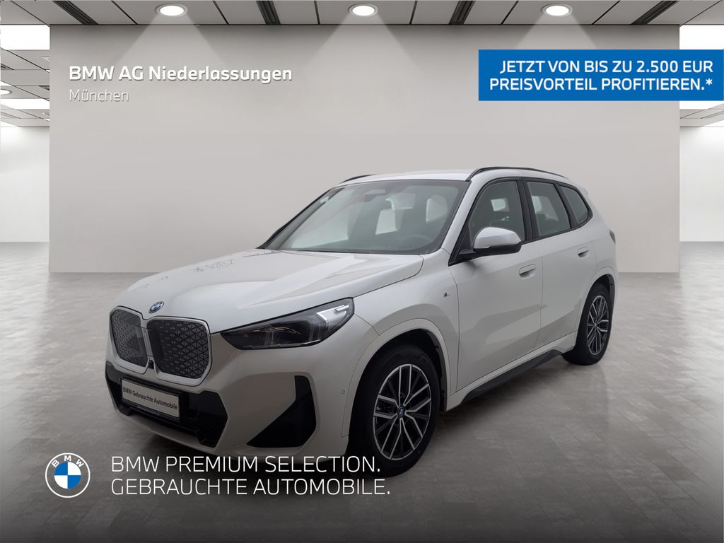 BMW iX1 xDrive30 M Sport AHK Driv.Assist.Prof LED