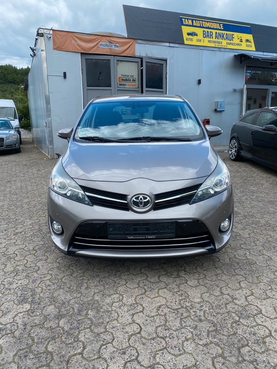 Fahrzeugabbildung Toyota Verso Comfort