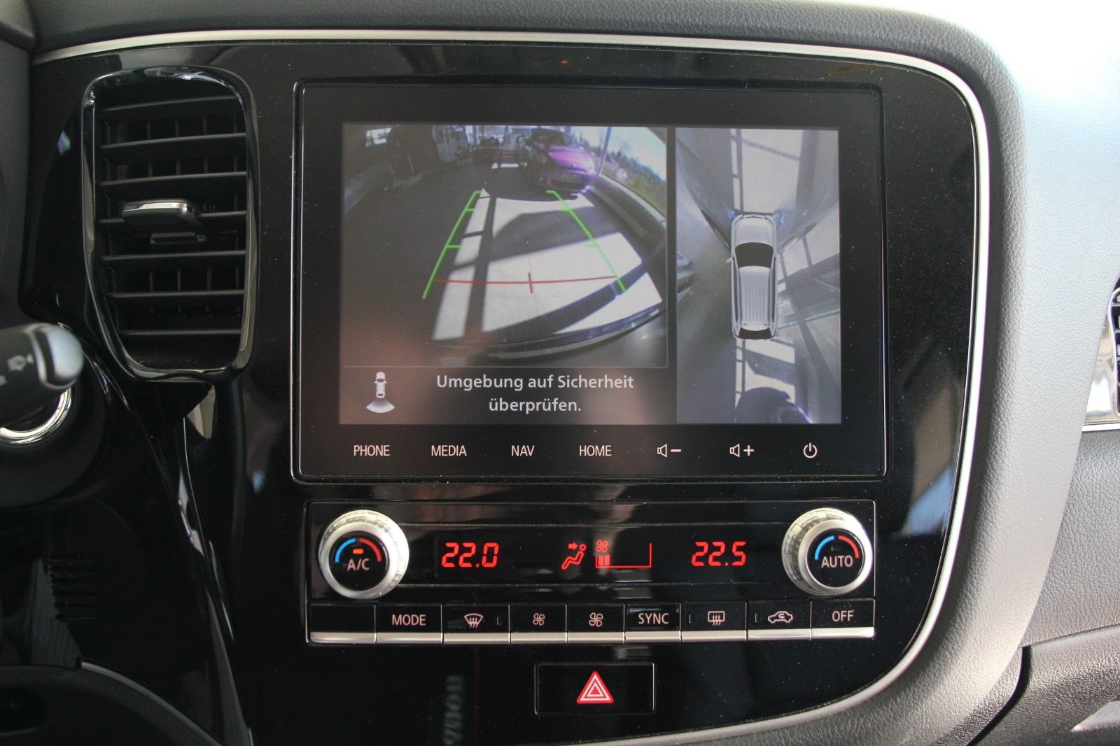 Fahrzeugabbildung Mitsubishi Outlander PHEV Plus mit FA-Paket
