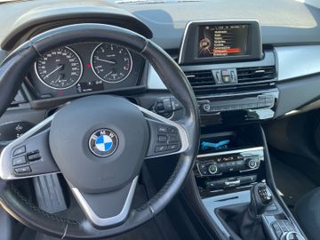 BMW 220 - 11