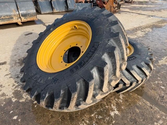 Andere Michelin Power CL 440/80R28 - NEU