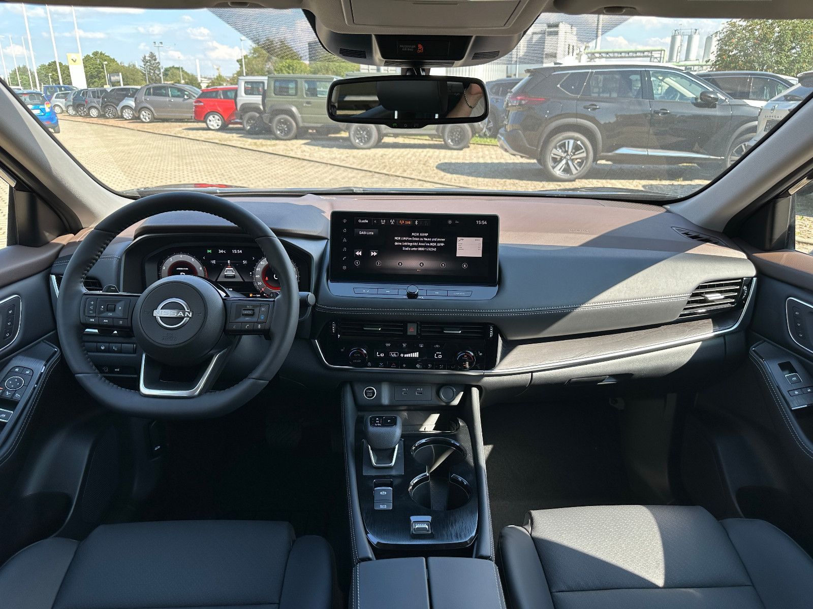 Fahrzeugabbildung Nissan X-Trail 1.5 VC-T Tekna NAVI+ProP+HUD+360°+SH+AHK