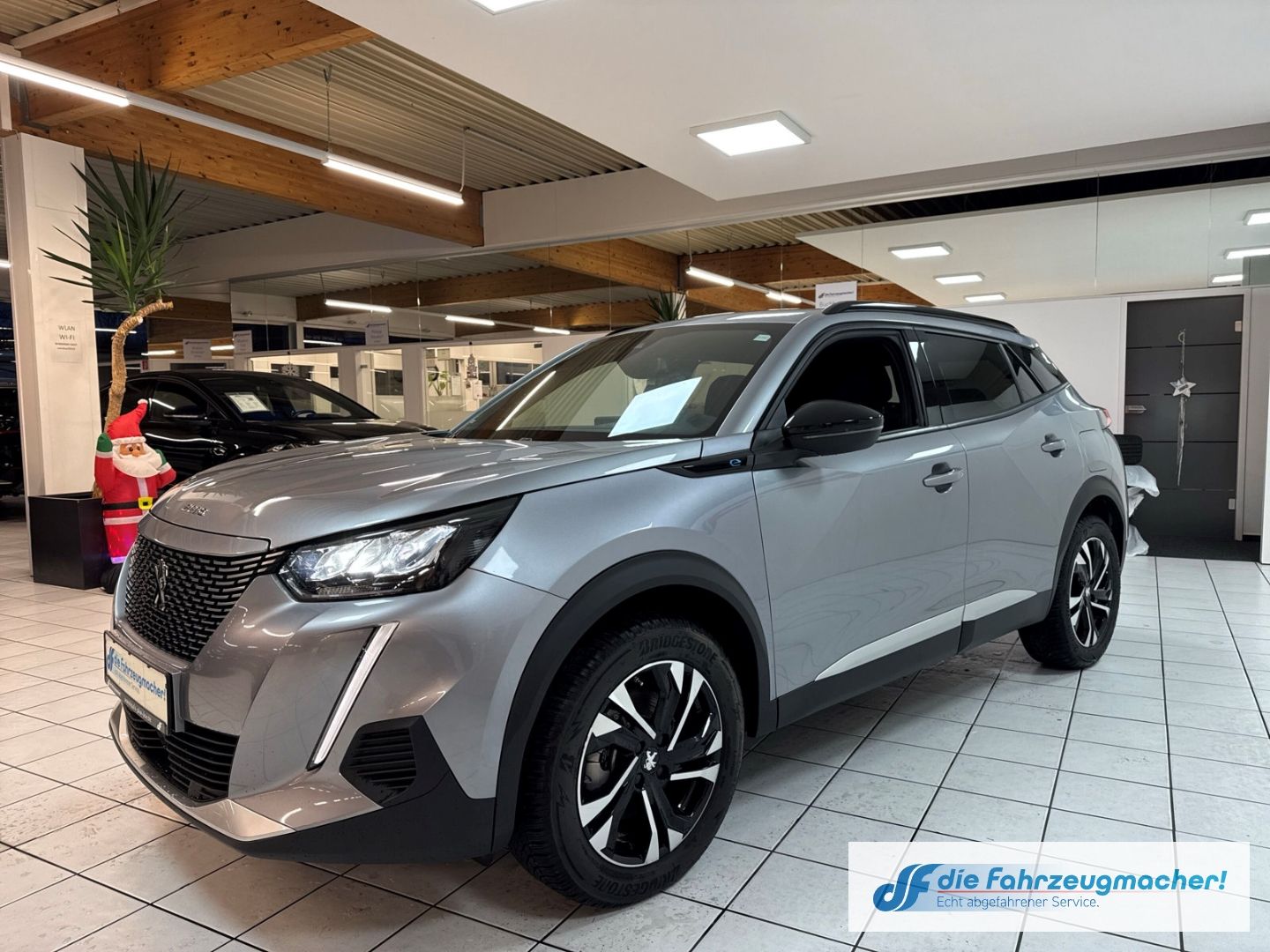 Fahrzeugabbildung Peugeot 2008 e- Allure Pack Navi LED Apple CarPlay Andro