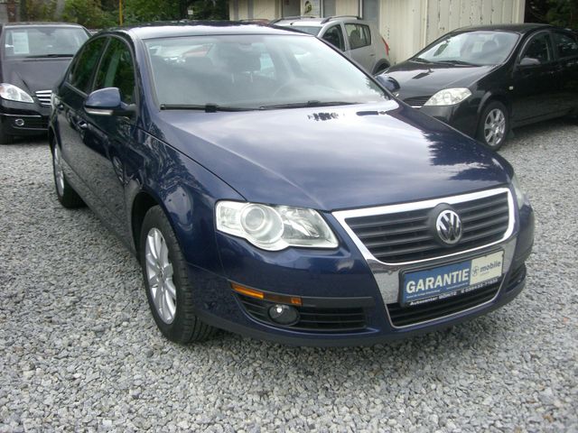 Volkswagen Passat Lim. Trendline 2.Hand,Klimaaut.&Sitzhzg.