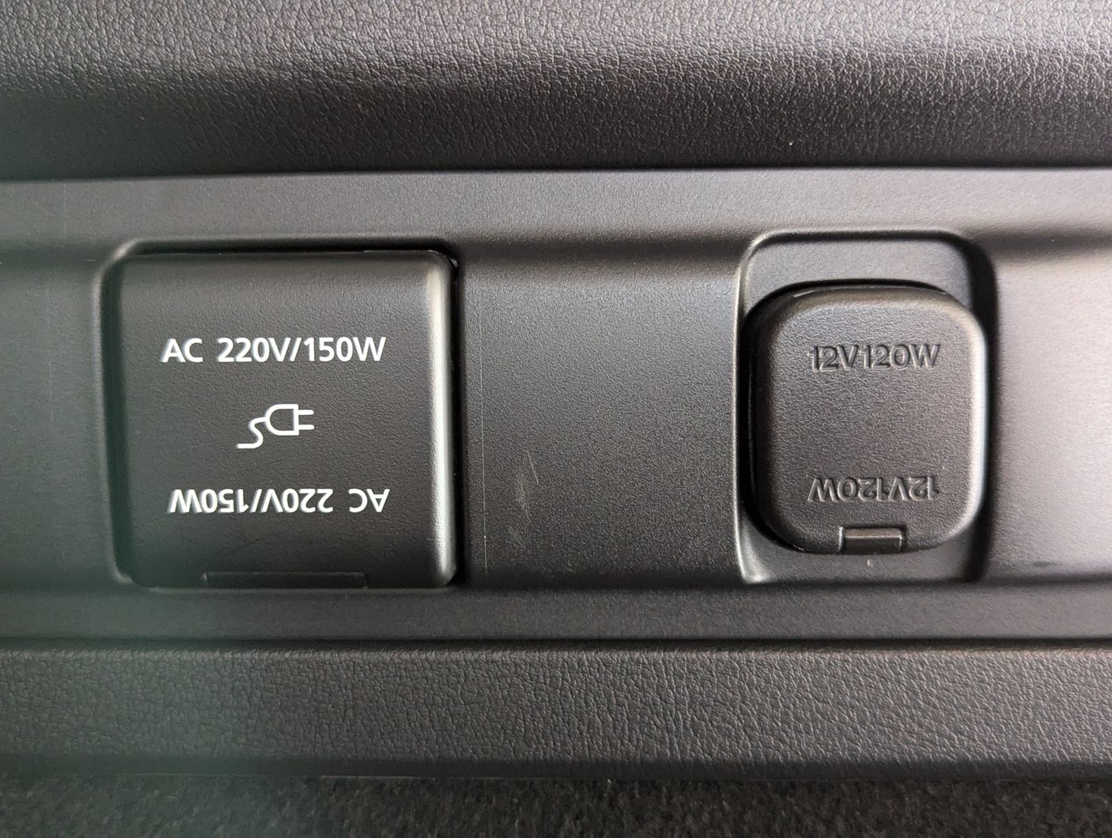 MAZDA CX-80 3.3L E-SKYACTIV D 254 HOMURA+ 7-Sitze Pano - Image 22