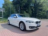 BMW 520d Touring Aut. NAVI LEDER R-KAM 4-ZONENKLIMA  - BMW 520 in Duisburg