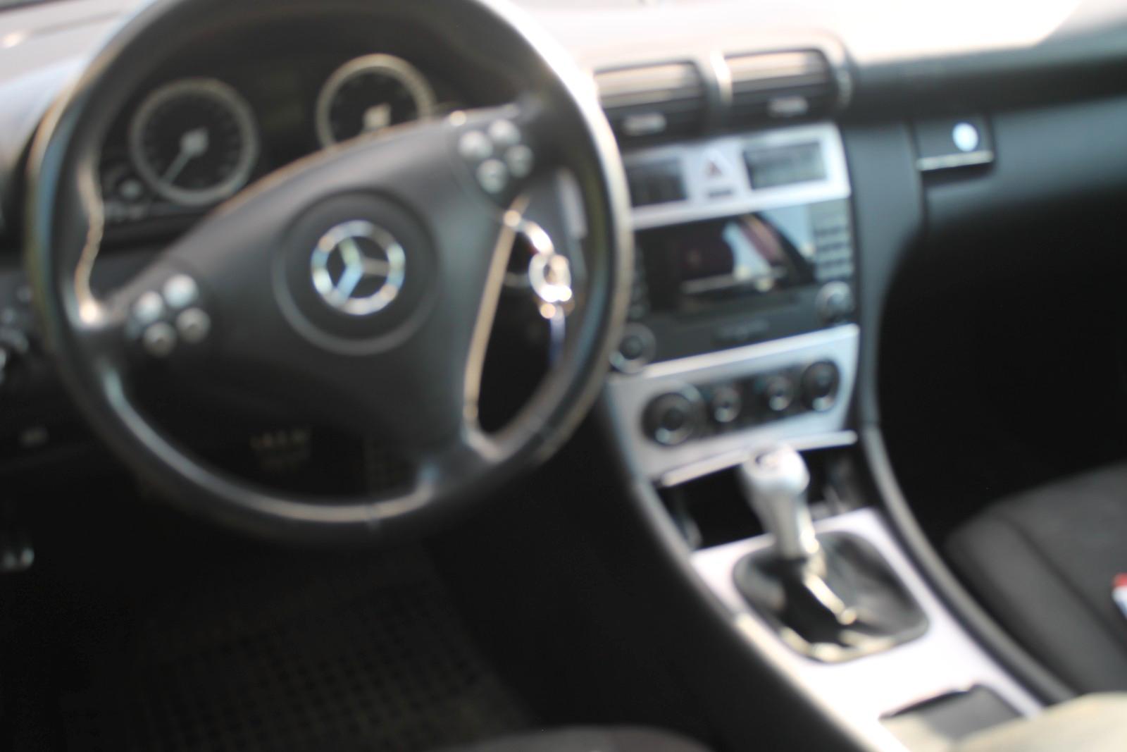 Mercedes-Benz C180 2006 — photo 12
