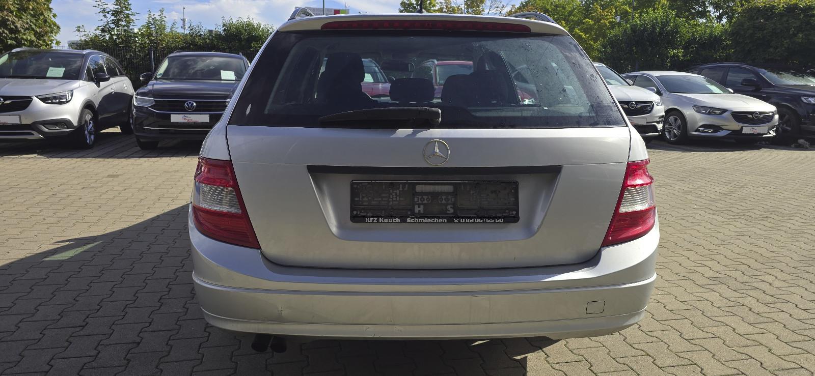 Mercedes-Benz C200 2009 — engine 2.148 cm³, 136 HP (100kW)