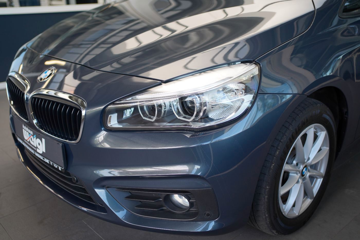 Fahrzeugabbildung BMW 218i Active Tourer Advantage KlimaA+LED+Navi+PDC