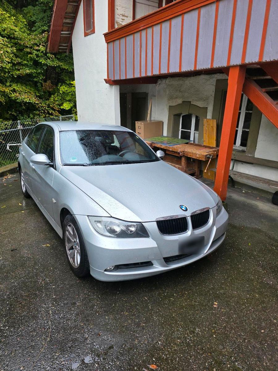 BMW 320
