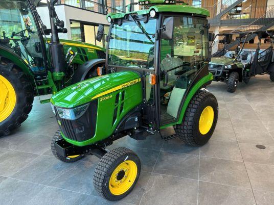 John Deere 2038R