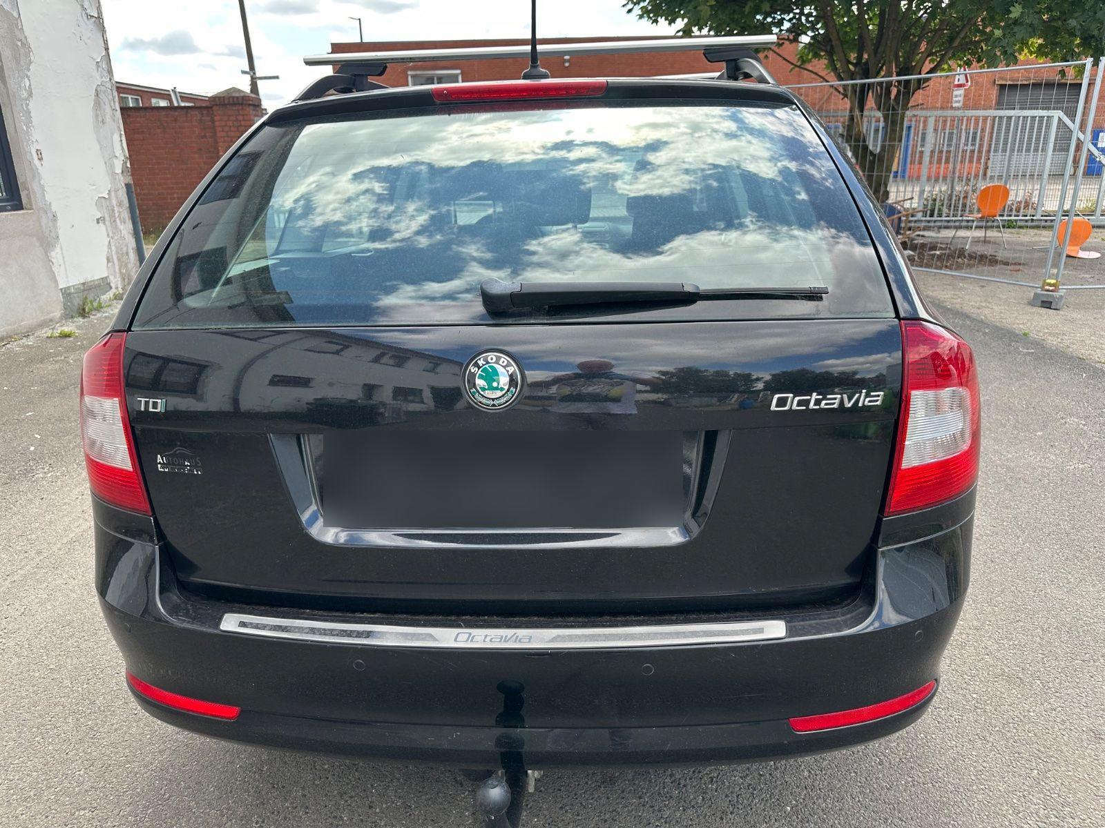 Skoda Octavia 2012 — photo 9
