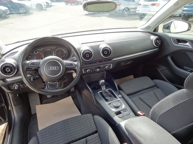Fahrzeugabbildung Audi A3 Sportback ambition/18-Zoll/Navi/Xenon/SitzH/