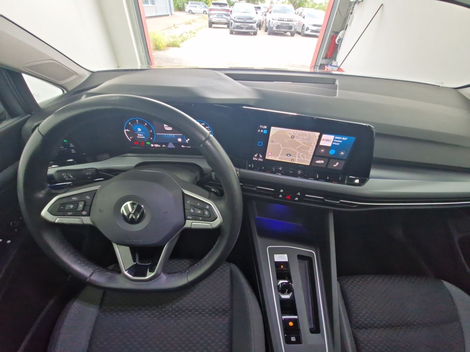 VW Golf VIII 2.0 TDI Active Automatik – Bild 15