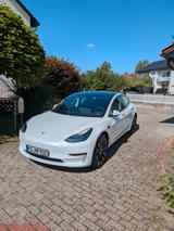 Tesla Model 3 Allradantrieb mit Dualmotor Performa... - Tesla Model 3 in Kassel