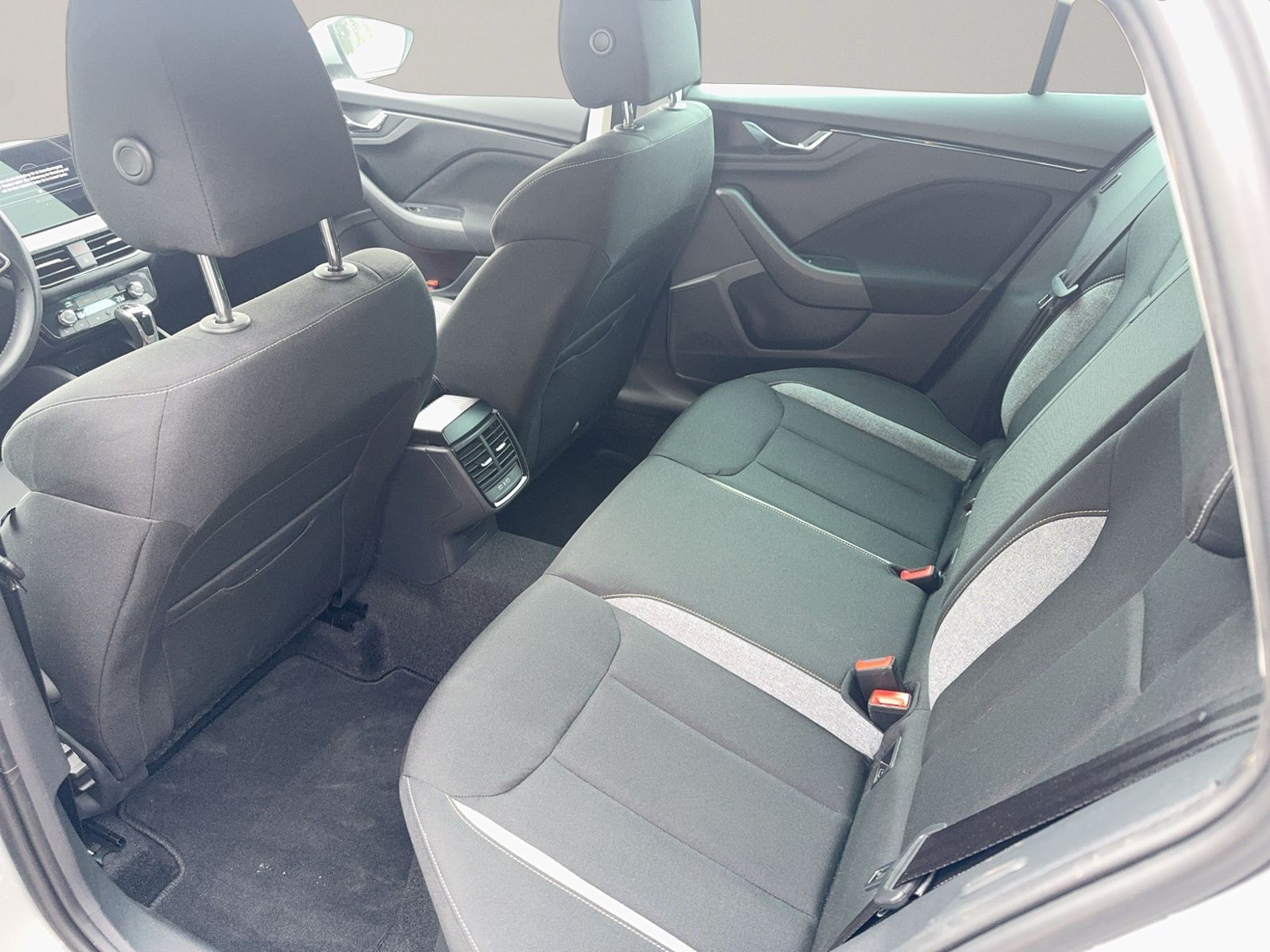 Scala 1.0 TSI Drive, AHK, Paket Image, Winterpak