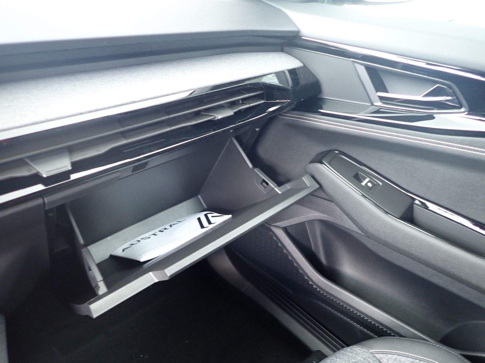 Fahrzeugabbildung Renault Austral Evolution Mild Hybrid 150 Automatik