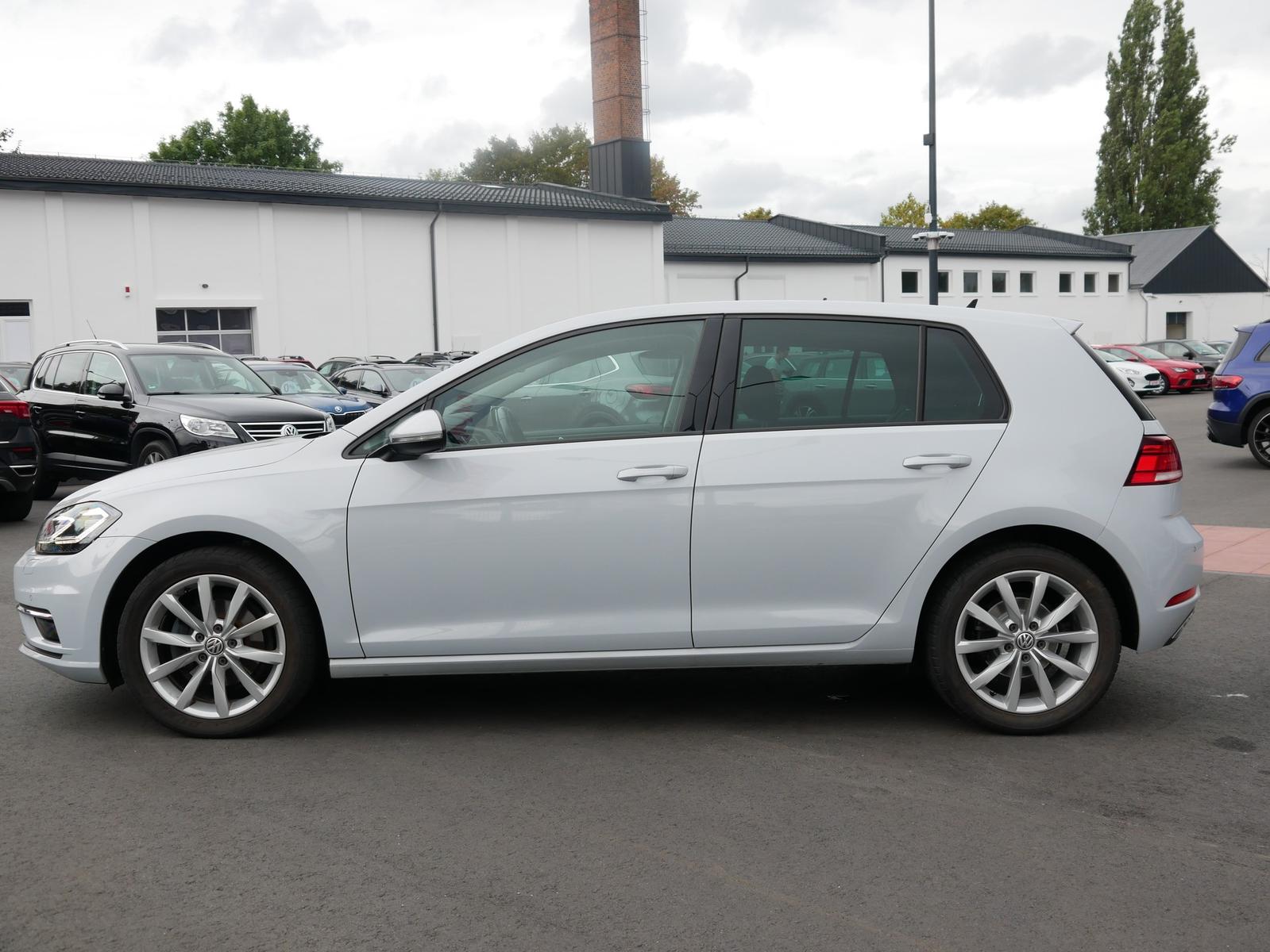Volkswagen Golf VII 1.5 TSI Highline AHK LED Standheizung