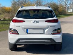 Fahrzeugabbildung Hyundai KONA EV Select 100kW *RW305KM*ACC*PDC*11kWObC*