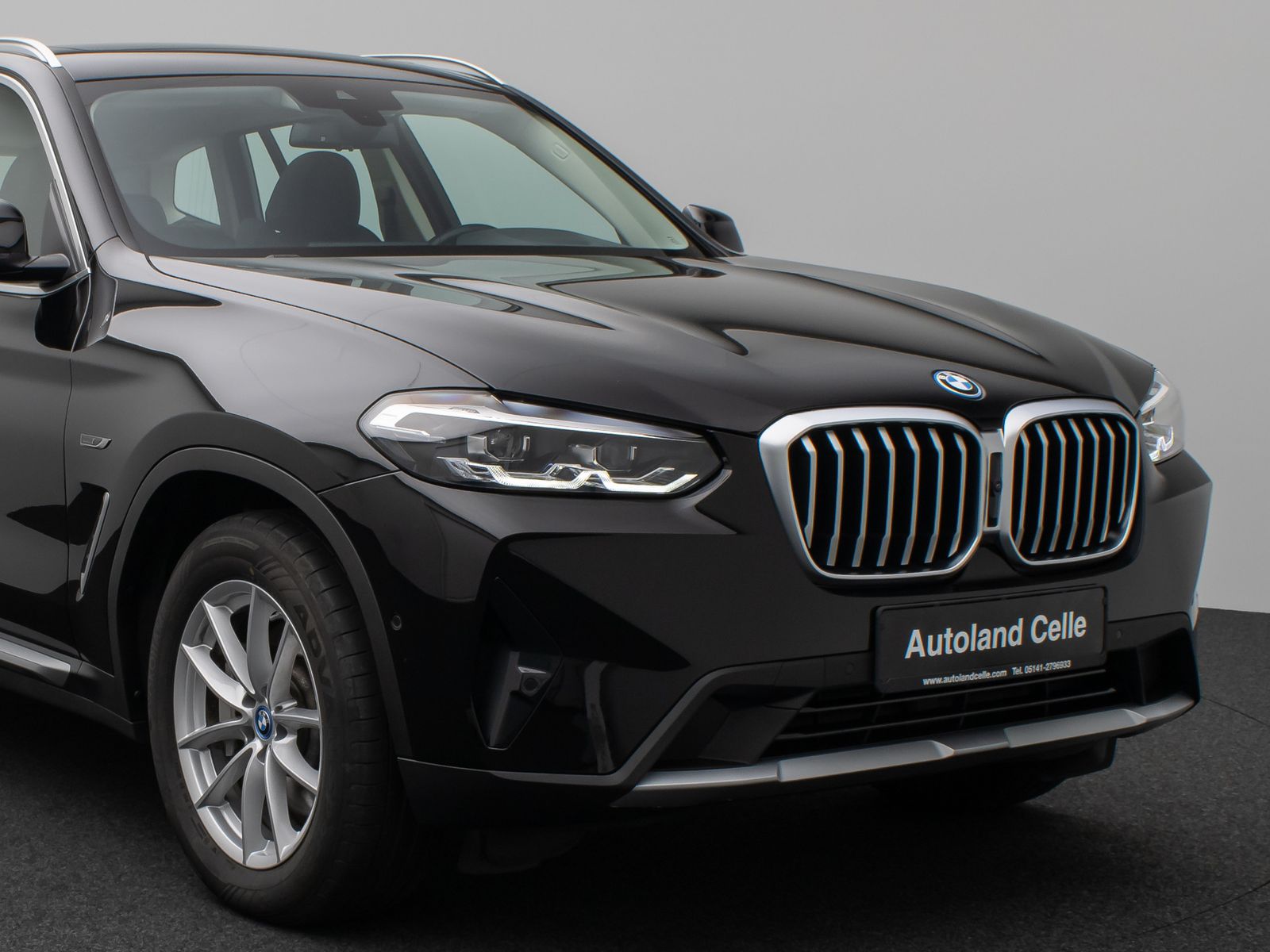 Fahrzeugabbildung BMW X3 xD30e Panorama 360° HUD DAB AHK Alarm Sport