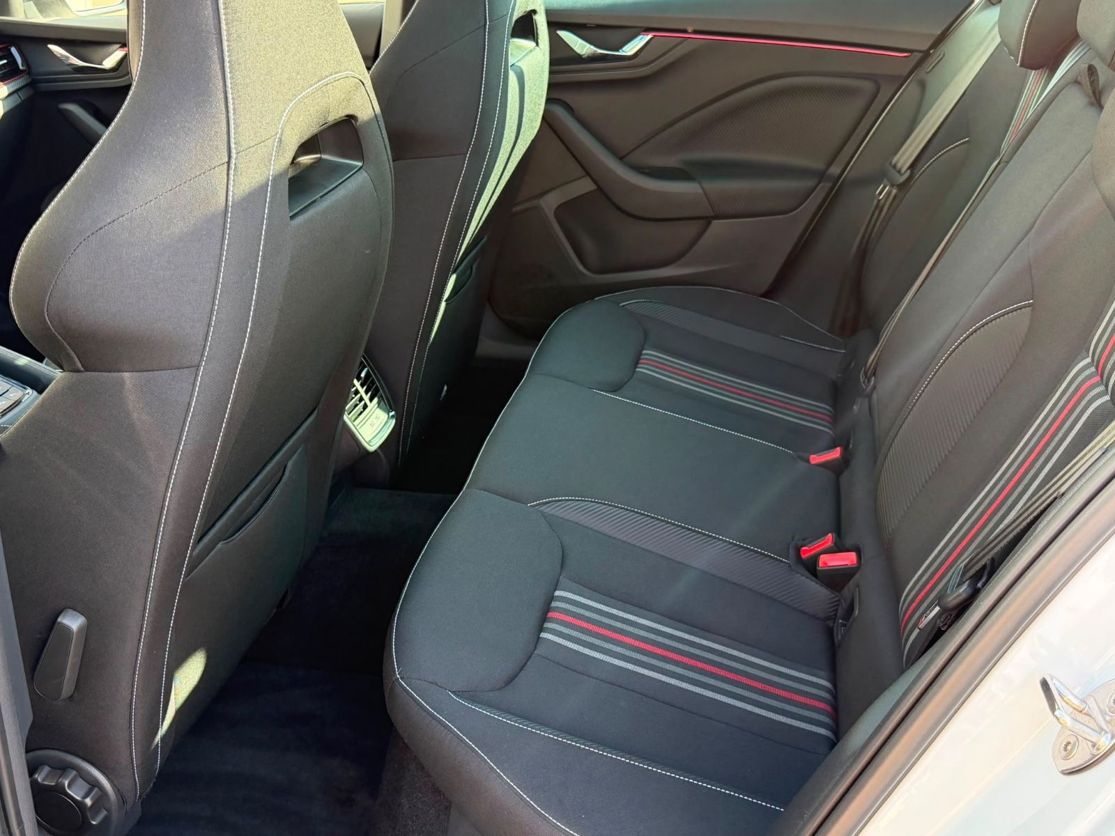 Fahrzeugabbildung SKODA Kamiq 1.5 TSI Monte Carlo LED