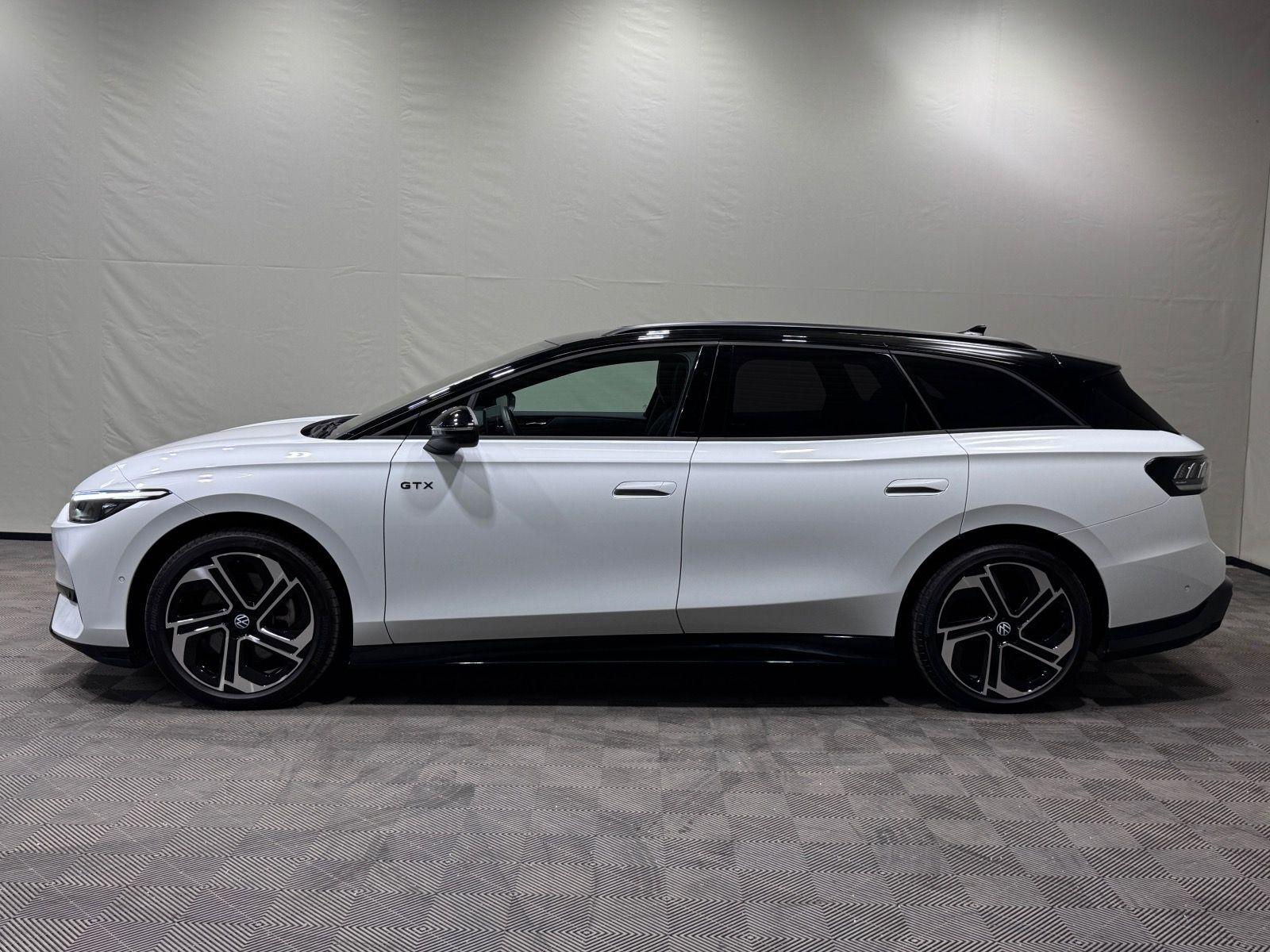 Volkswagen ID.7 Tourer GTX | MATRIX NAVI PANO HARMAN AHK