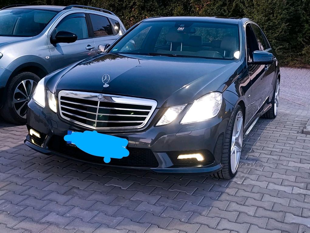 Image of Mercedes-Benz E 350