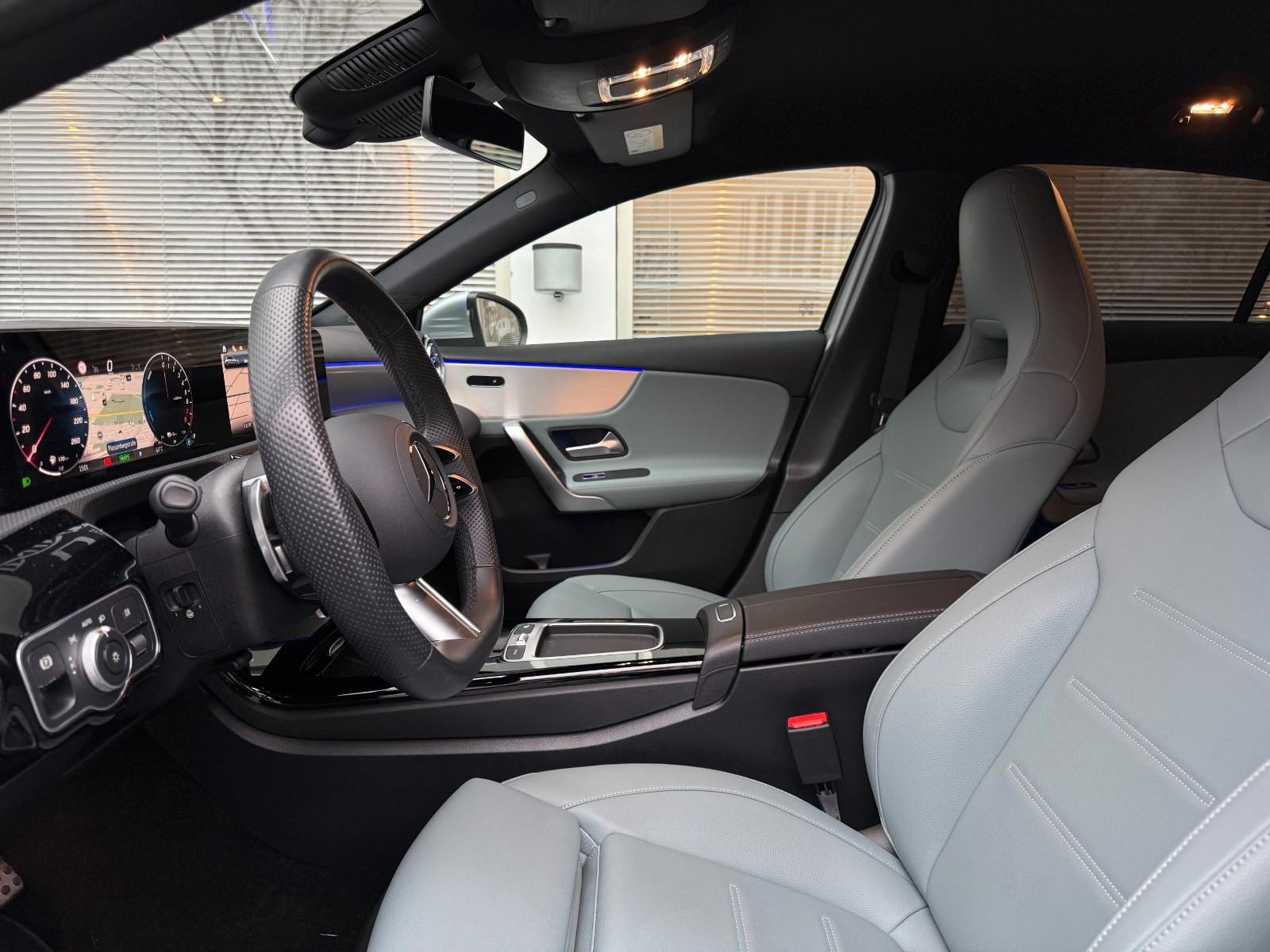 Mercedes-Benz A 250e - AMG Line-RFK-Ambiente-Advanced Plus
