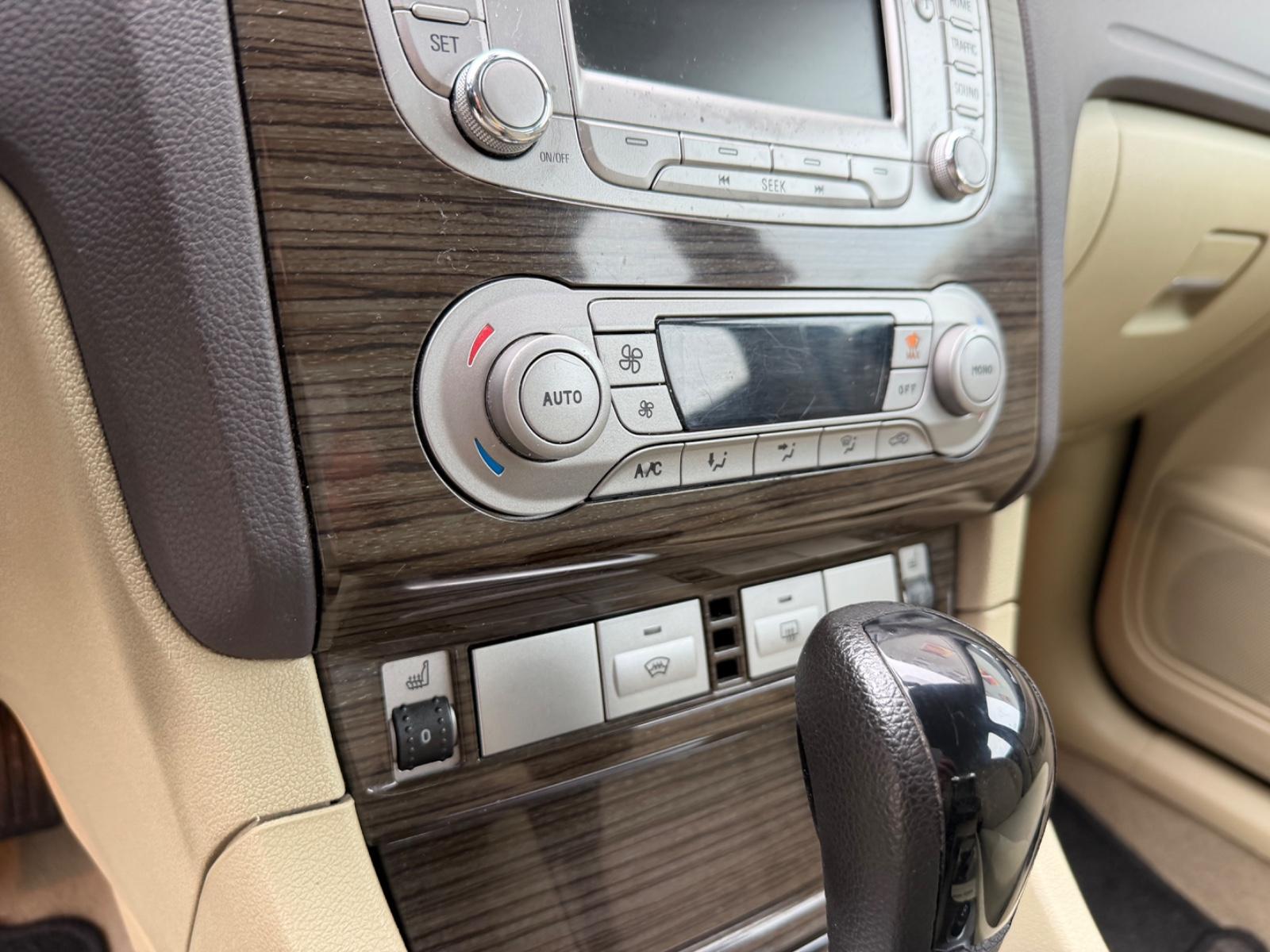Ford Focus 2008 — photo 20