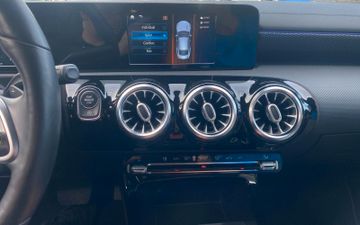 Bild 12 Mercedes-Benz CLA 200 CLA 200d Prog.*AMBIENTE*CARPLAY*NAV*LED*1HD*MWST