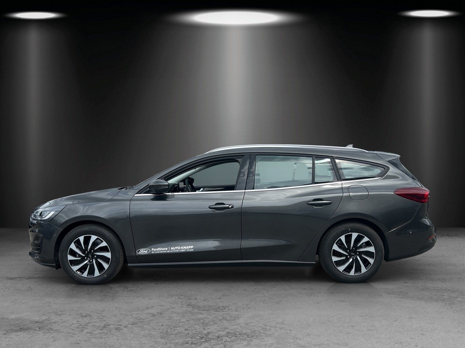 Fahrzeugabbildung Ford Focus Titanium Turnier Winter P. e.Call Kamera