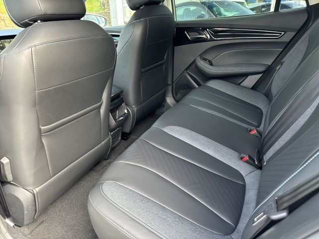 Fahrzeugabbildung MG MG5 Luxury #51kWh #Leder #Sitzheizung