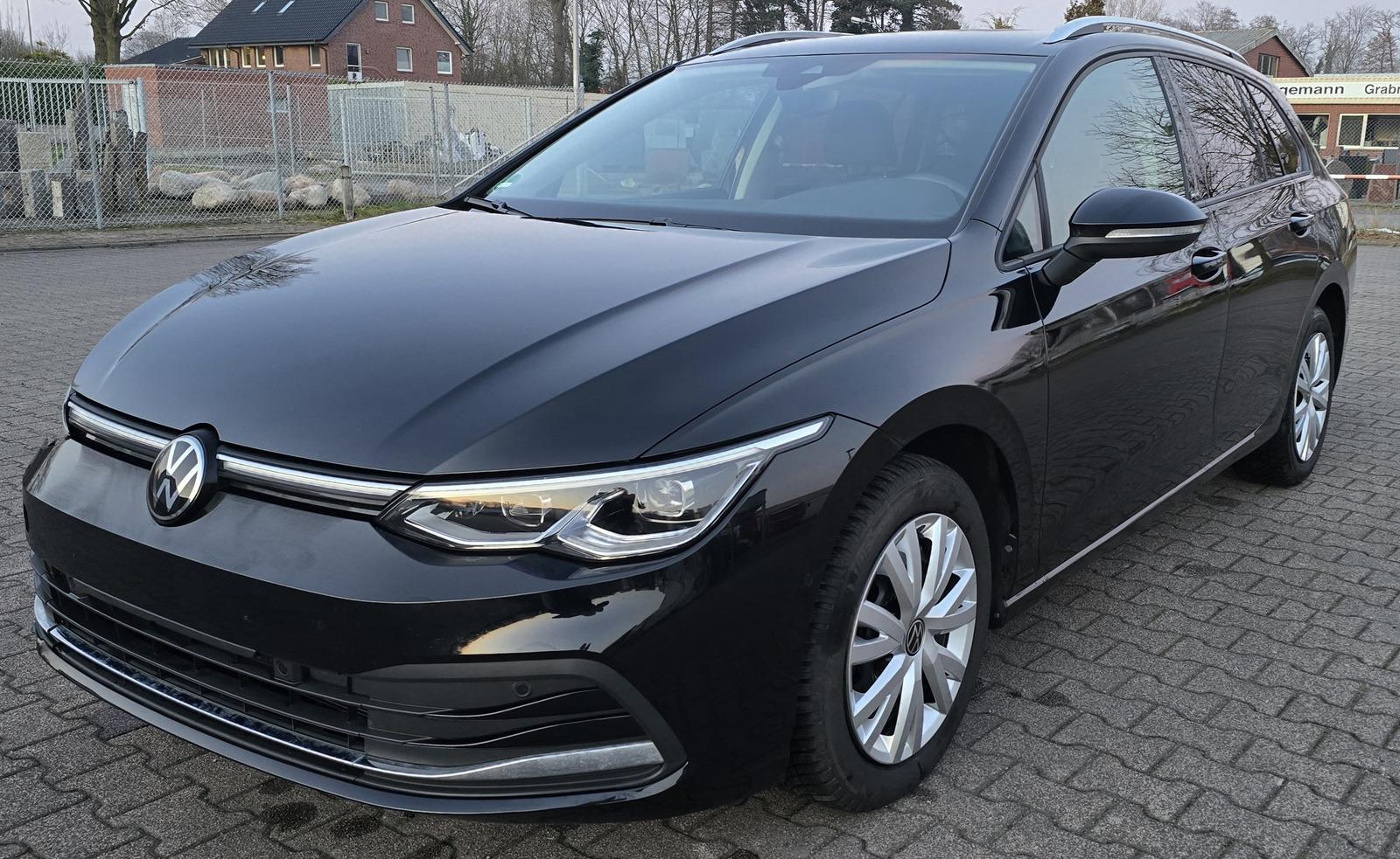 Volkswagen Golf VIII Variant DSG Move Navi+Led Plus+DAB+