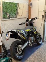 Husqvarna Super Moto 701 - HUSQVARNA MOTO