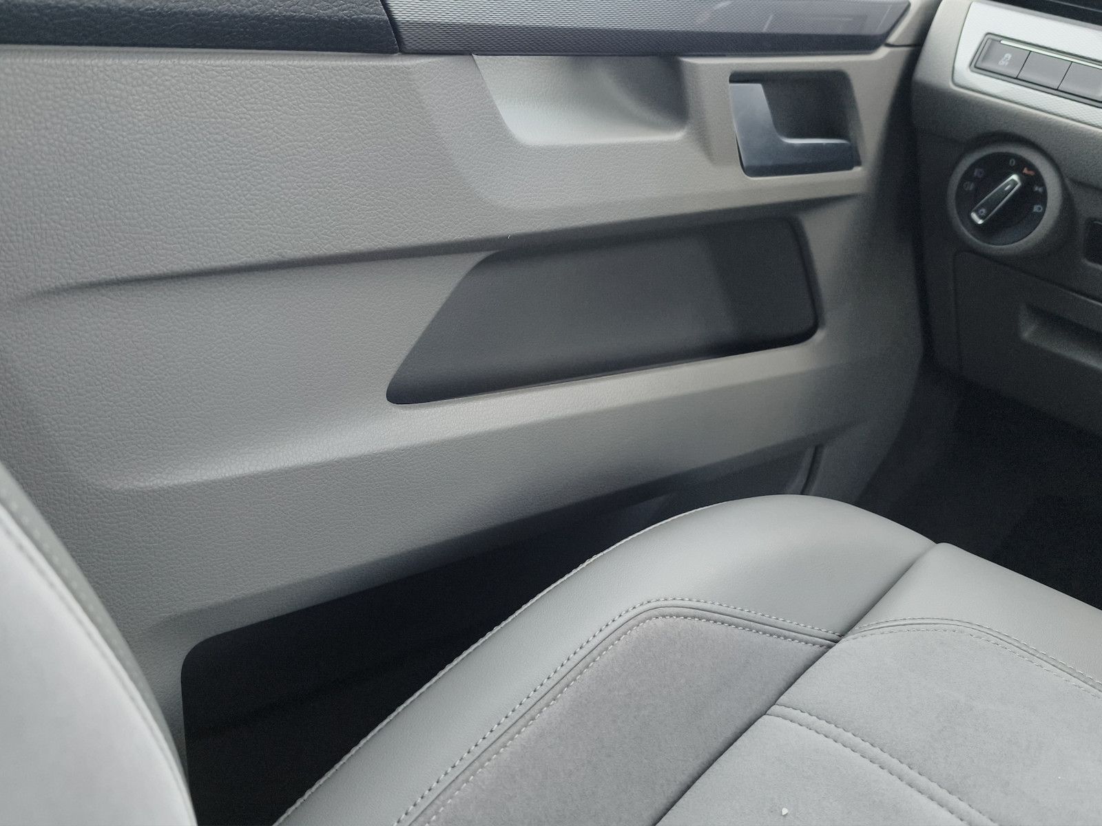 Volkswagen T6.1 Multivan California Ocean Behindertengerech foto 21
